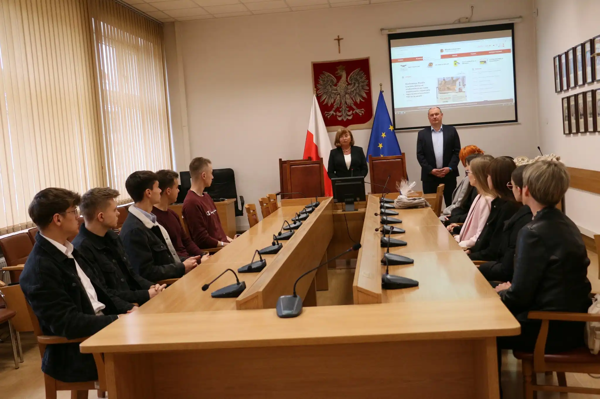 Uczniowie z wizytą w Urzędzie Miasta Limanowa z okazji Dnia Samorządowca