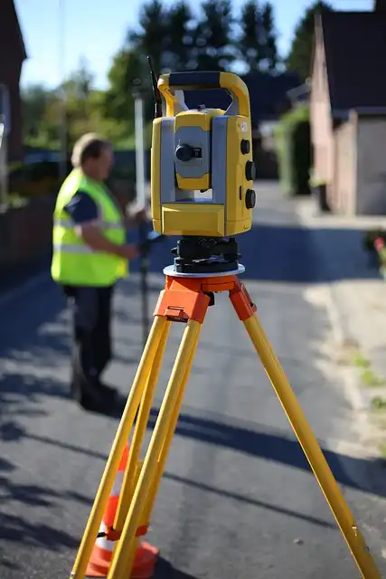 Regulacja stanu prawnego dróg powiatowych w Nowym Sączu. Nowy etap pomiarów geodezyjnych