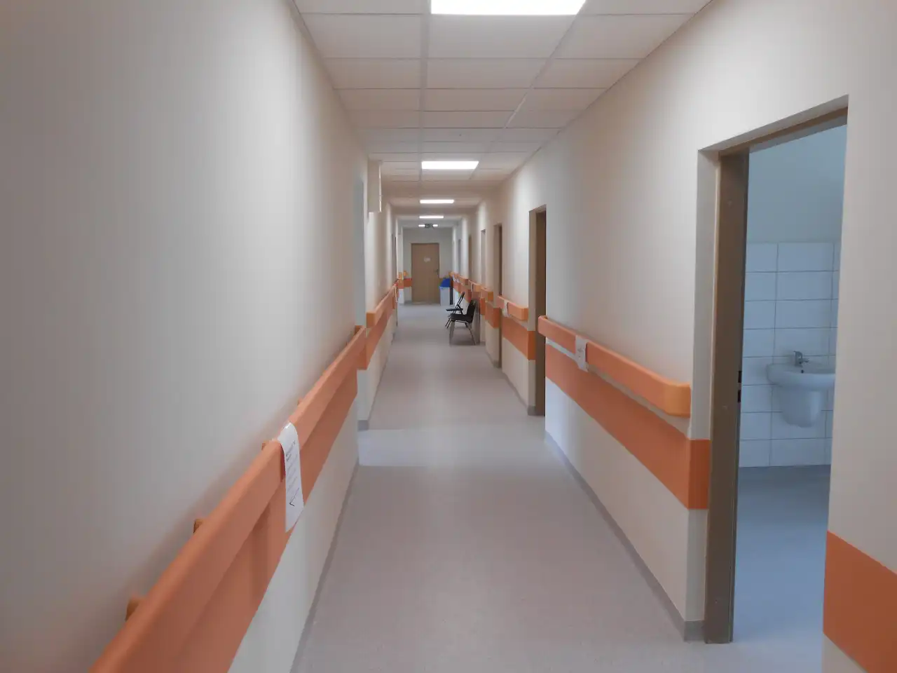 Nowy Sącz: Dobiega końca modernizacja Zespołu Poradni Specjalistycznych przy Al. Wolności 49