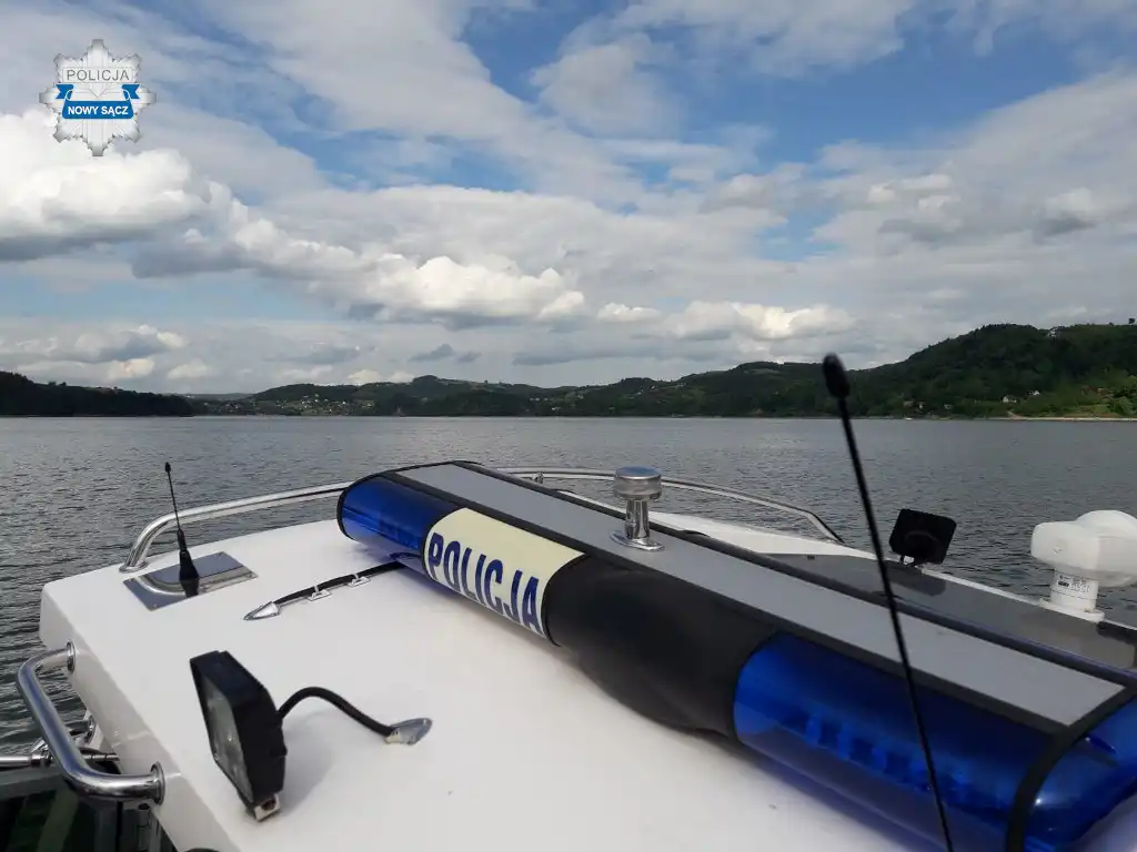 Akcje „Bezpieczne wyjazdy” i „Bezpieczne wakacje” na Sądecczyźnie. Policjanci będą pilnować bezpieczeństwa wypoczywających