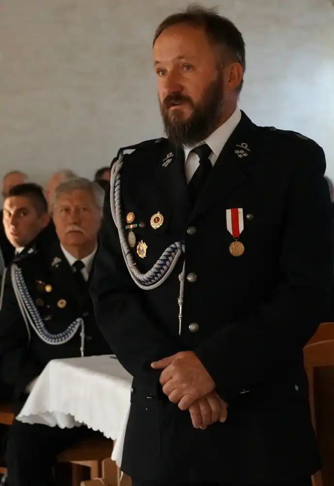 Starosta nowosądecki uhonorował druhów z Czerńca i zapowiedział zwiększenie dofinansowania OSP w powiecie