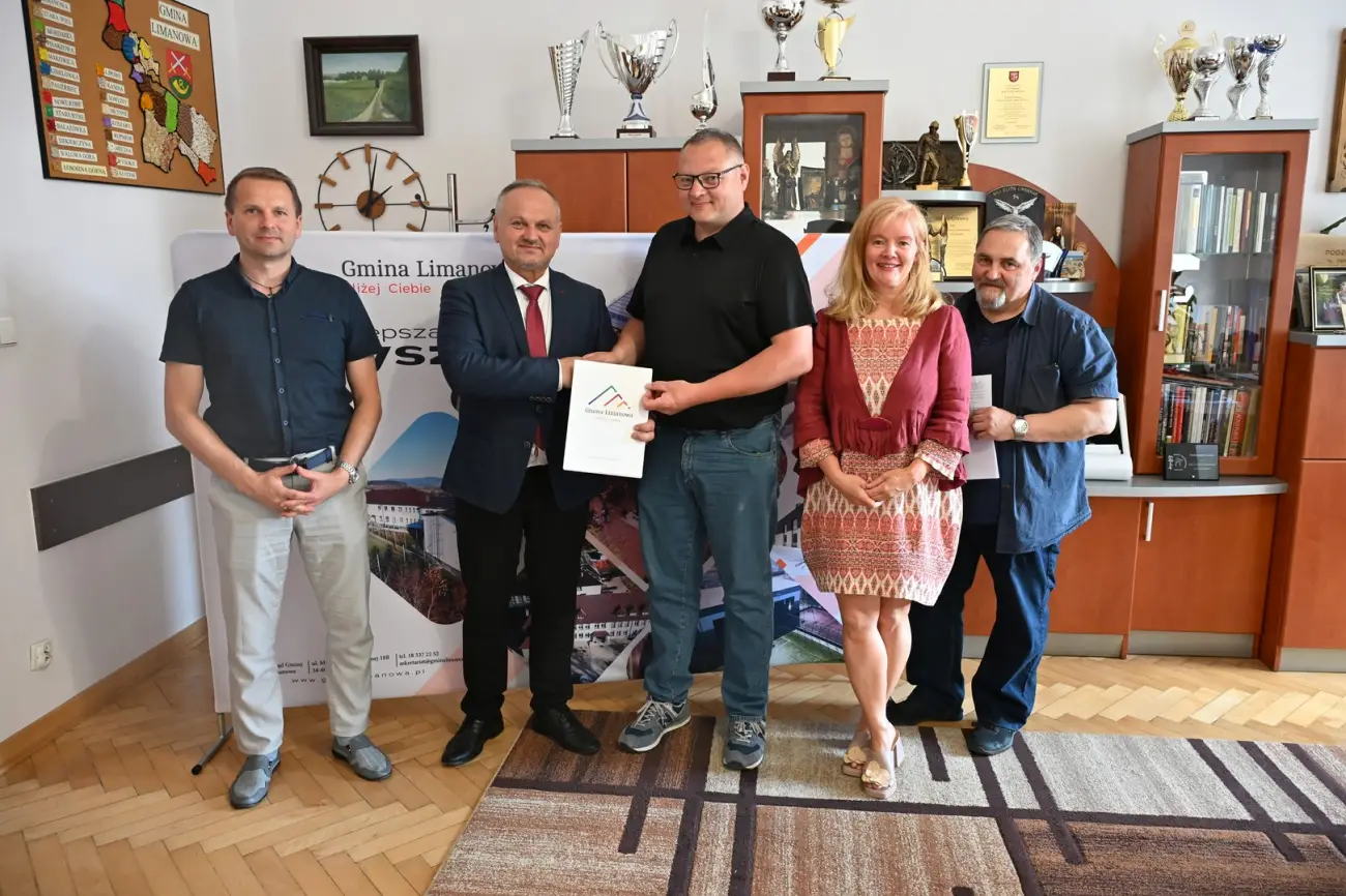 Stadion w Pisarzowej przejdzie modernizację. Powstanie oświetlenie i magazyn energii