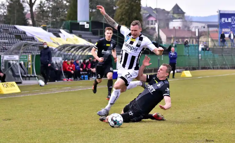 Drużyna Sandecji wygrywa w meczu z Łódzkim KS-em