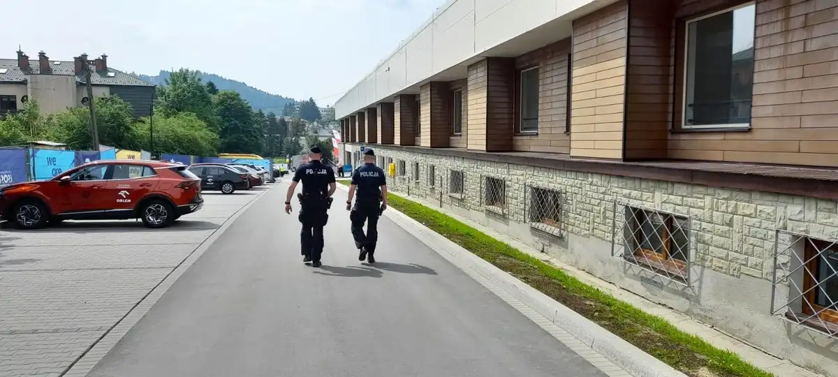 Pierwsze rozgrywki w ramach Igrzysk Europejskich na Sądecczyźnie. Policjanci dbają o bezpieczeństwo w Krynicy-Zdroju