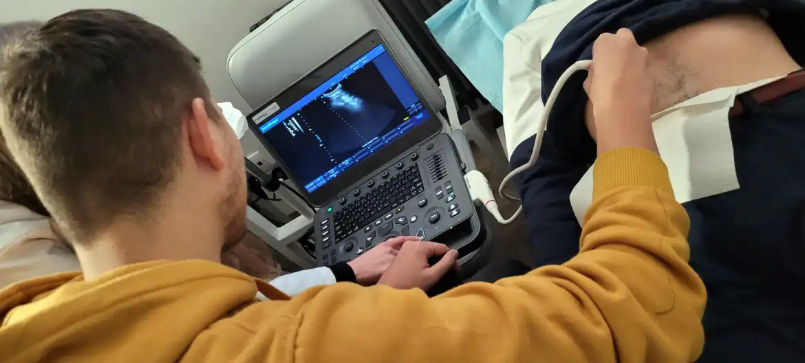 Uczniowie LO w Starym Sączu robili rezonans i USG