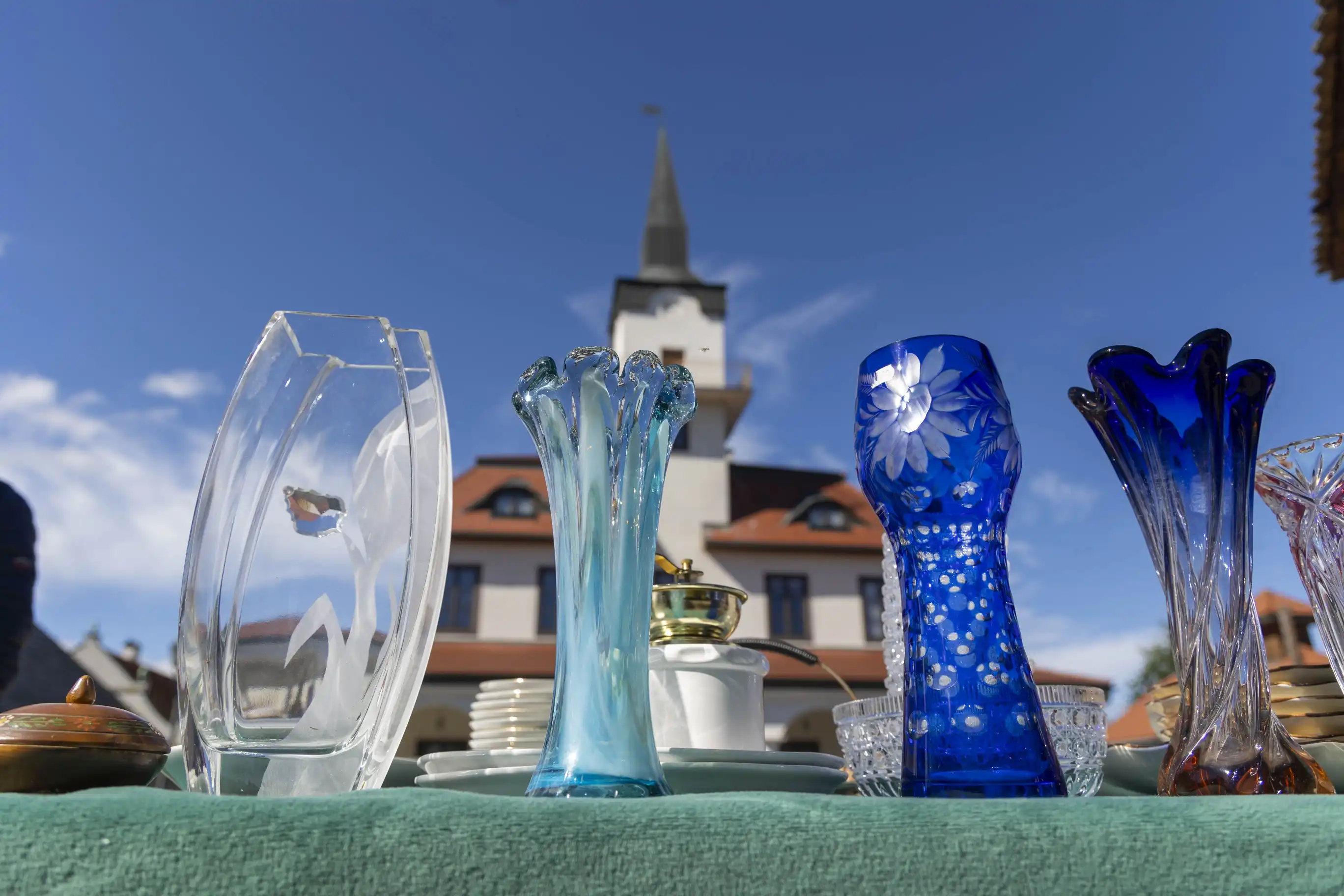 Unikatowe przedmioty z duszą. Kiermasz w Miasteczku Galicyjskim pełen skarbów