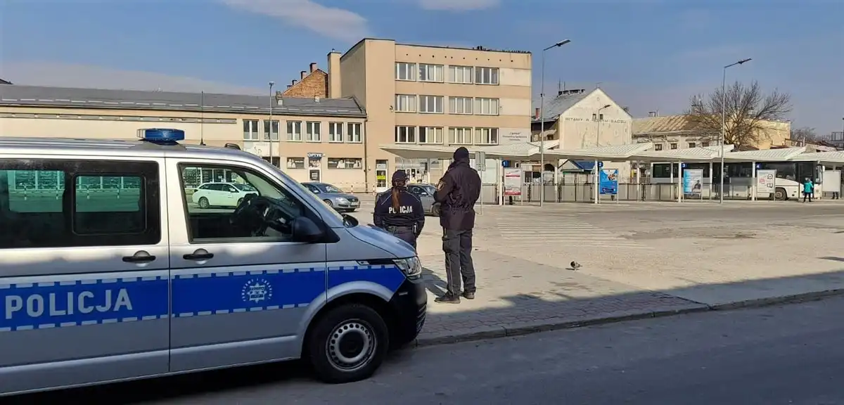 Sądeccy policjanci angażują się w pomoc obywatelom Ukrainy