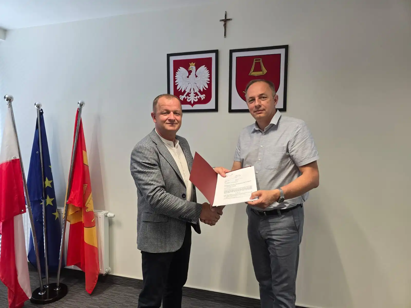 Podpisano umowę na budowę kanalizacji w trzech miejscowościach Gminy Korzenna