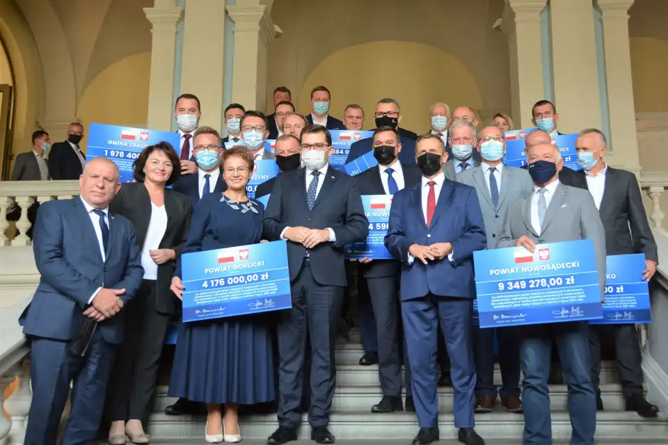 Gminy i powiaty w subregionie sądeckim z rządowym wsparciem na usuwanie skutków powodzi