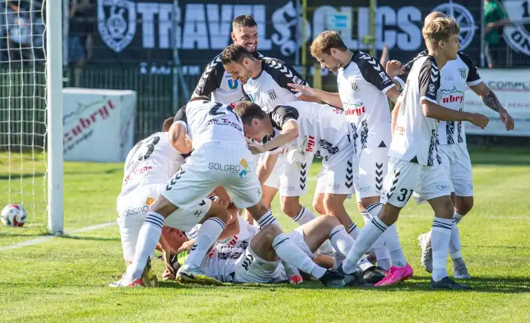 Drużyna Sandecji pokonuje Stal Stalową Wolę w drugiej kolejce rozgrywek
