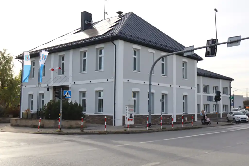 Energooszczędny i efektowny. Urząd Gminy Chełmiec po metamorfozie