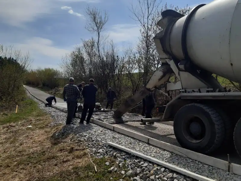 Wkrótce do dyspozycji kierowców będzie kolejna droga betonowa w Lipnicy Wielkiej
