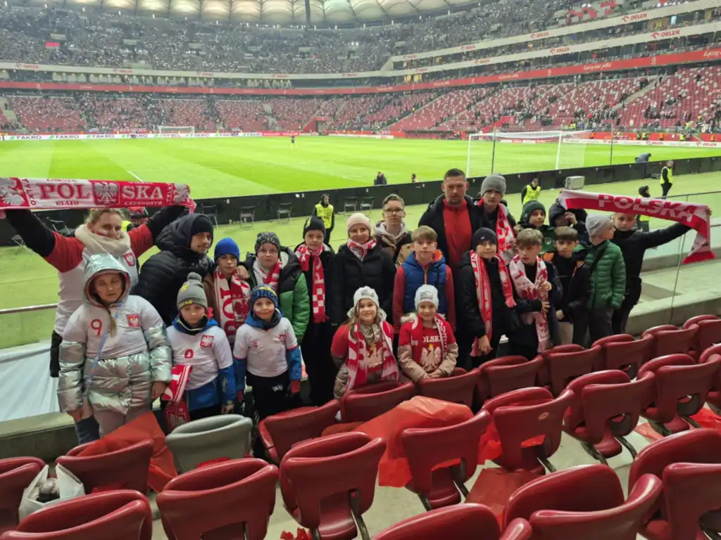 Młodzi kibice z Nowego Sącza na meczu Polska – Litwa