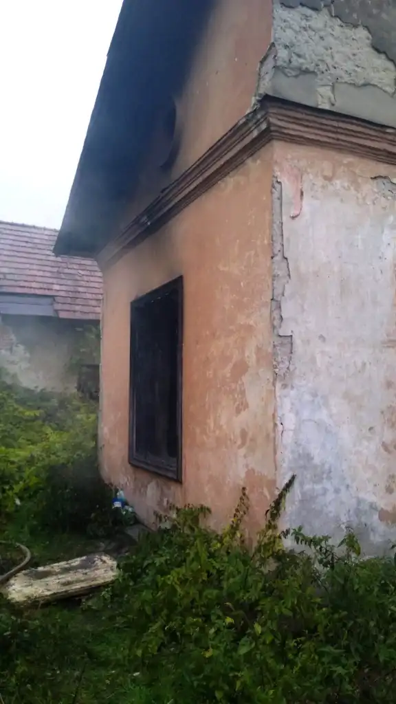 Muszyna: Na parterze opuszczonego budynku mieszkalnego wybuchł pożar