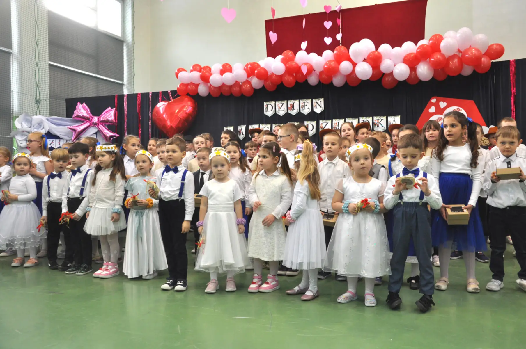 Międzypokoleniowe spotkanie w Szkole Podstawowej w Chomranicach