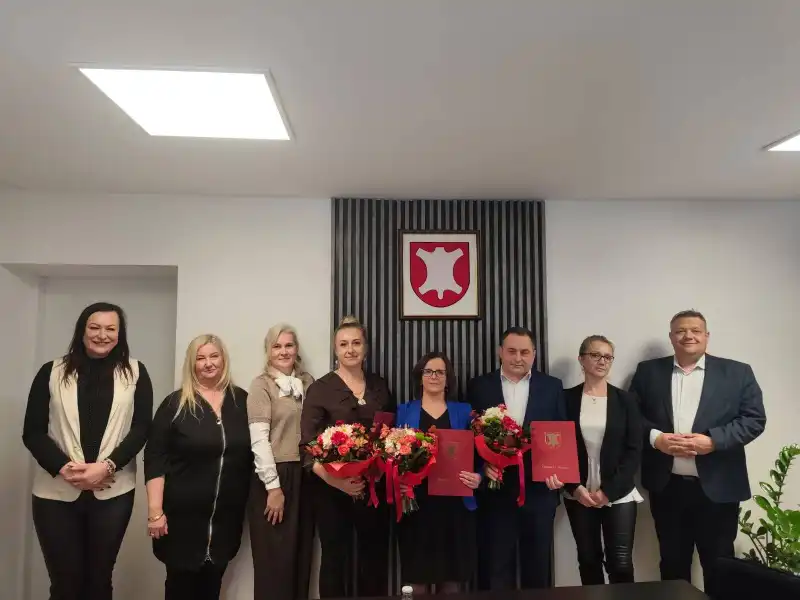 Kolejni nauczyciele mianowani w szkołach gminy Łabowa
