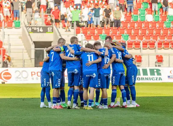 Zmiany kadrowe w Sandecji Nowy Sącz. Trzech zawodników odchodzi z klubu