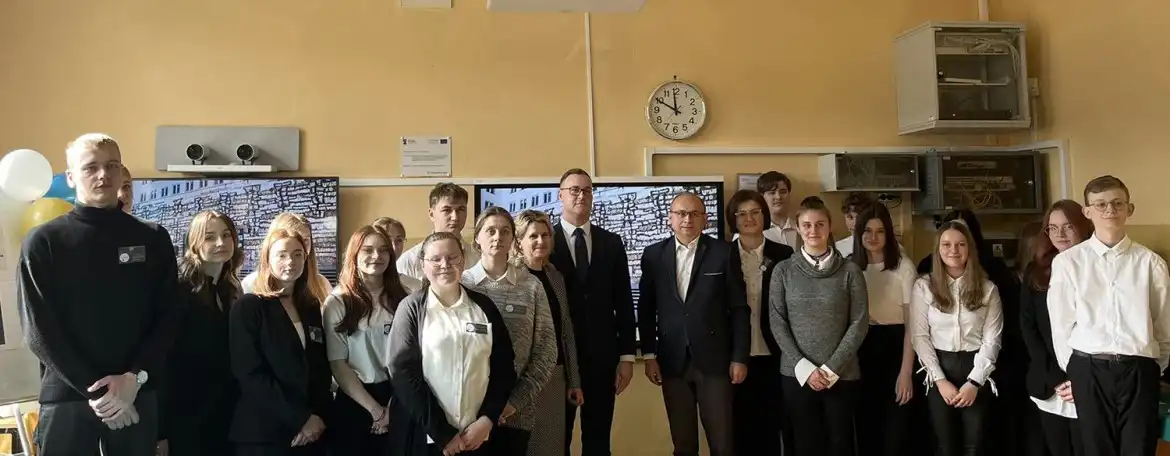 Debata w ramach programu Złote Szkoły NBP w ZS w Starym Sączu