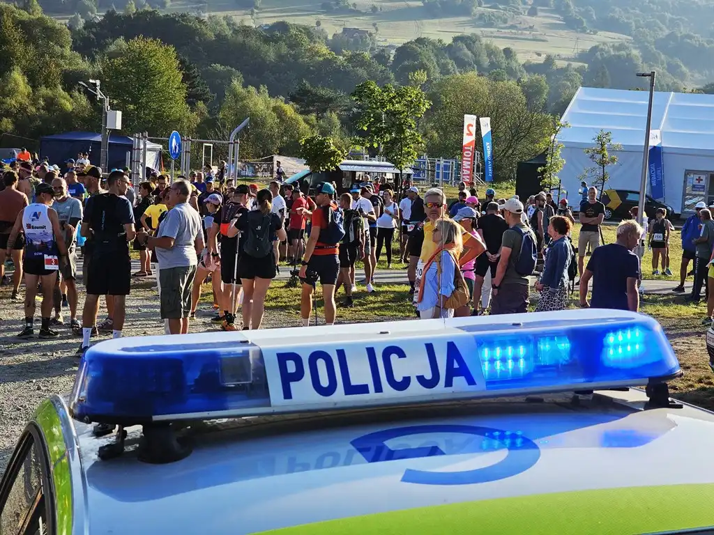 Bezpieczne bieganie w Piwnicznej-Zdroju. Policja i strażacy na 15. Festiwalu Biegowym
