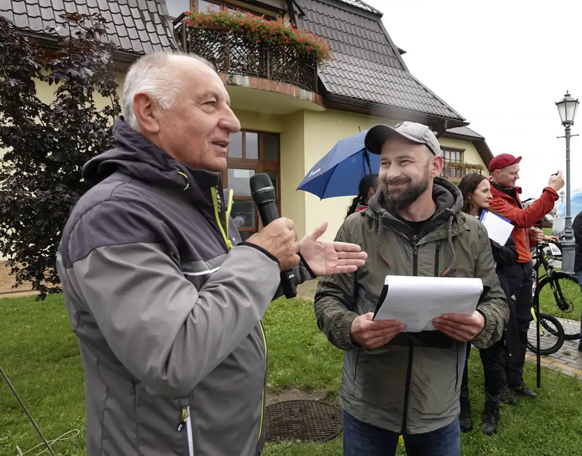 Nie zatrzymał ich deszcz. W rajdzie rowerowym Małopolska Tour wystartowało kilkuset zawodników