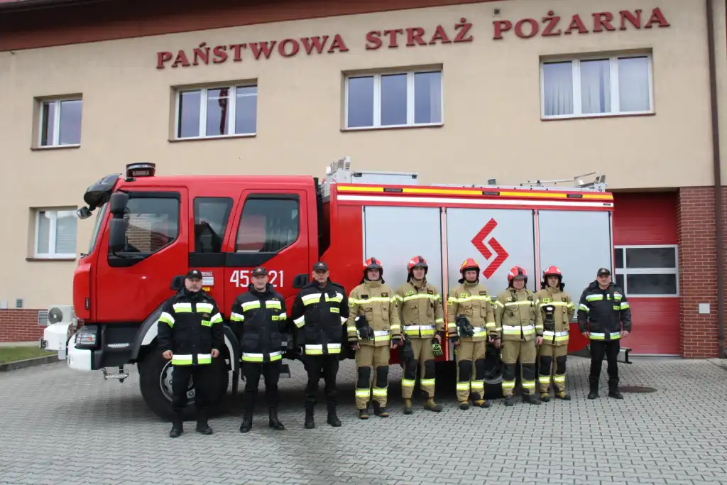 Strażacy z PSP Limanowa mają nowy samochód ratowniczo-gaśniczy