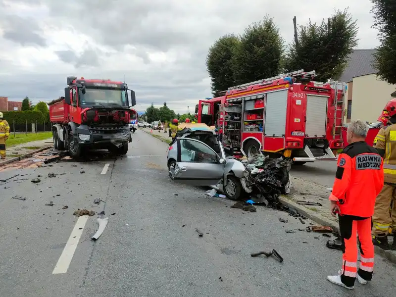 Tragiczny wypadek w Świniarsku. Nie żyje 21-latek