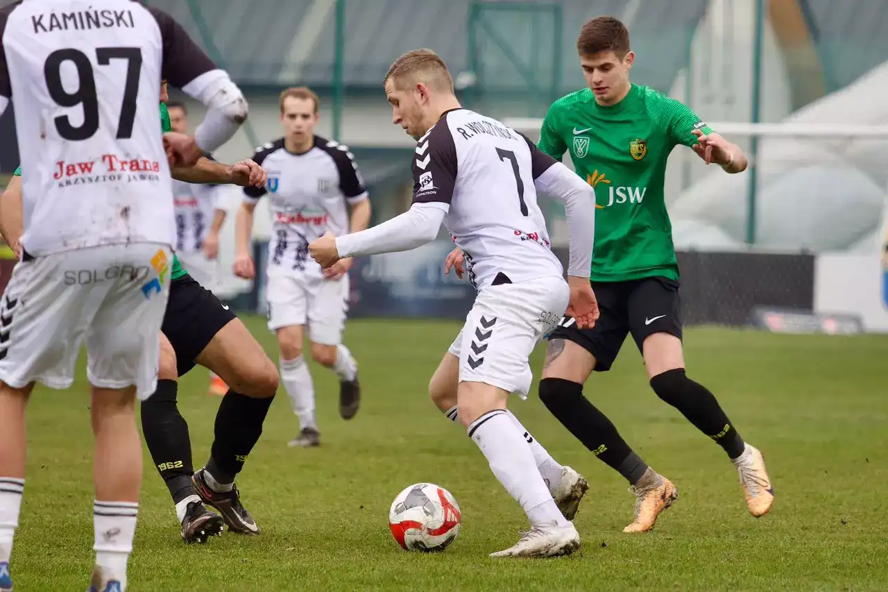 Sandecja przegrywa z GKS-em Jastrzębie