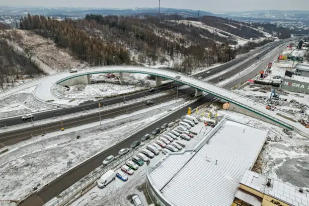 Jutro montaż barier i utrudnienia na zakopiance w rejonie Myślenic. Droga będzie czasowo zwężona