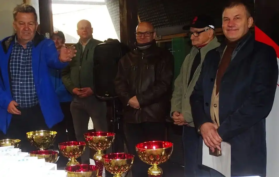 "10 strzałów Ku Chwale Ojczyzny". Patriotyczne zawody strzeleckie na sądeckiej strzelnicy