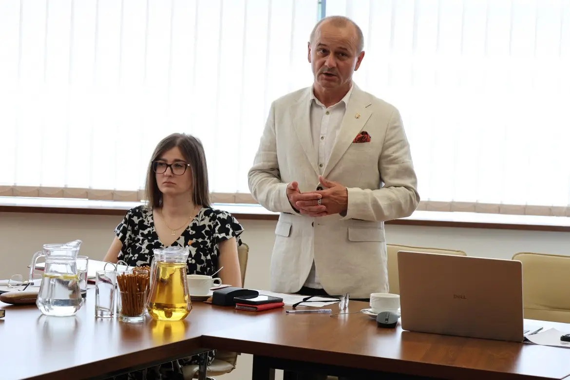 Bezpieczeństwo nad wodą, w górach i na imprezach. Ważne ustalenia służb w Nowym Sączu