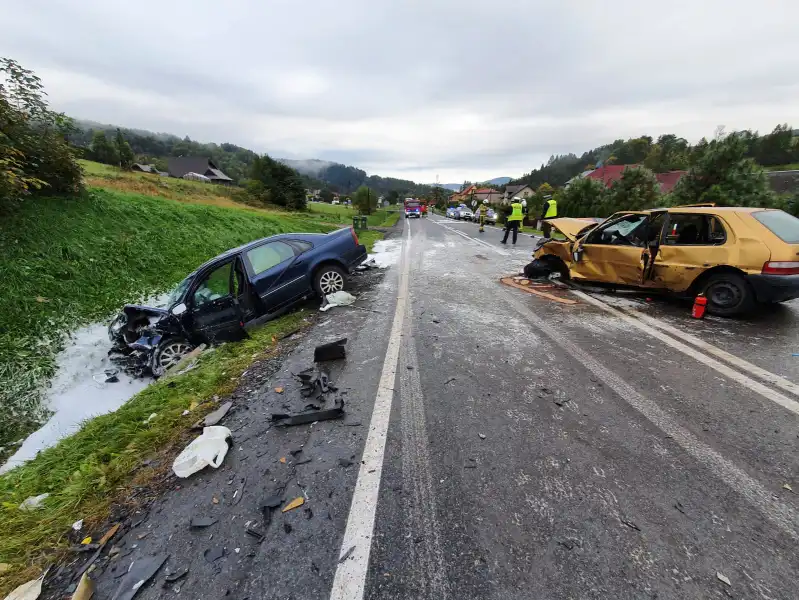 Wypadek w Nowej Wsi. 5 osób poszkodowanych w tym jedna ciężko