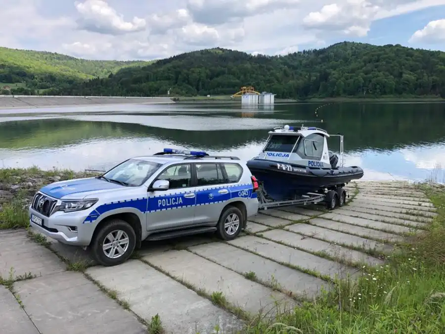 Sezon na wodzie rozpoczęty. Policyjni wodniacy będą pilnować bezpieczeństwa wypoczywających