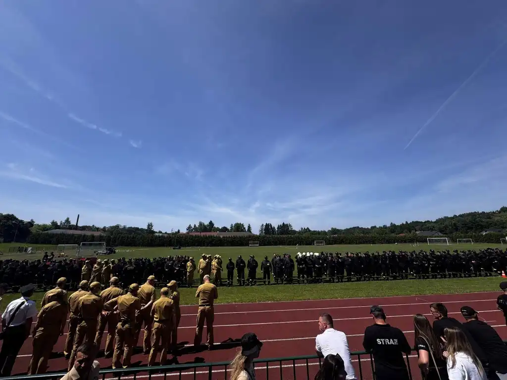 Strażacki duch rywalizacji. XIII Powiatowe Zawody Sportowo-Pożarnicze w Nawojowej