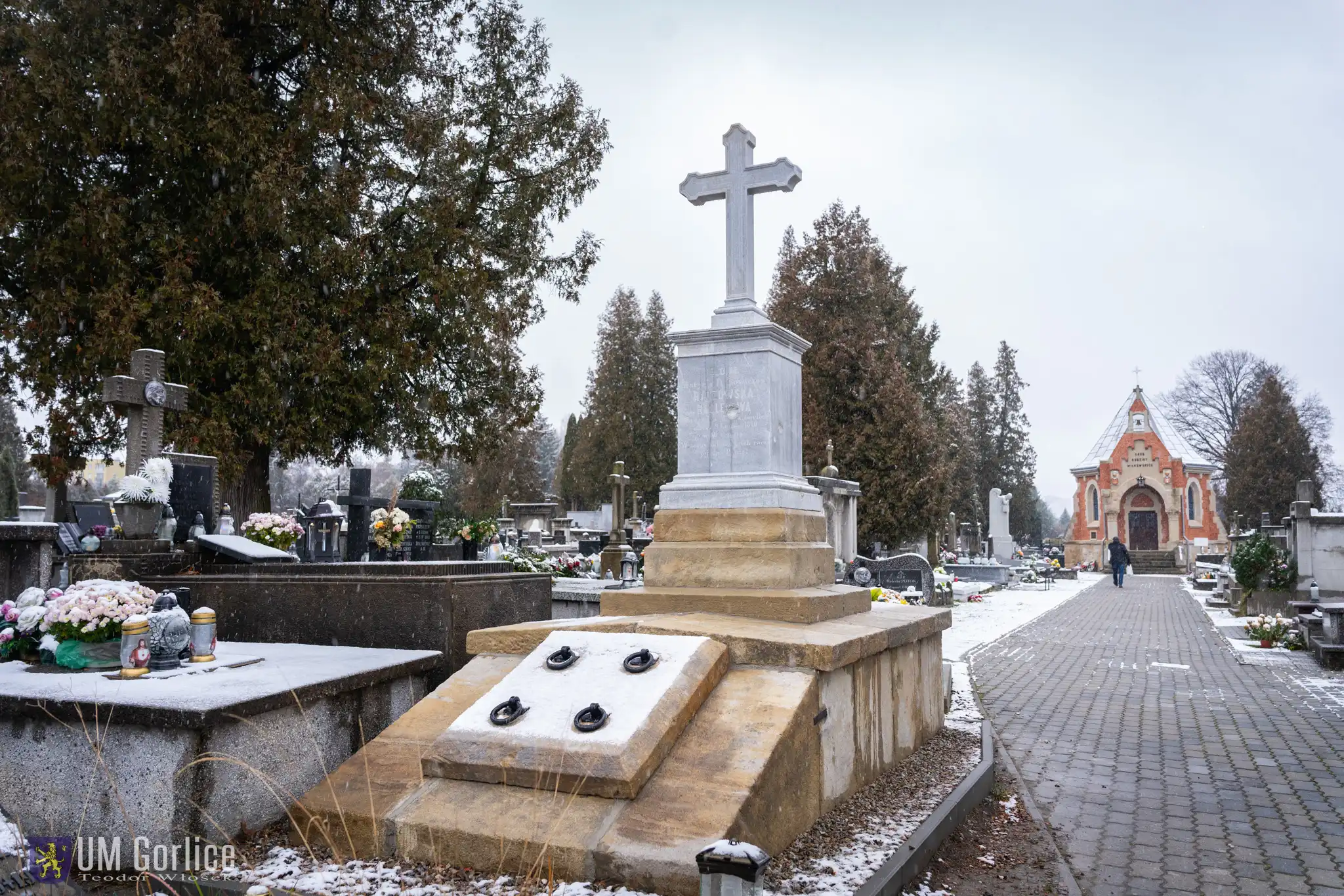Renowacja zabytkowych grobowców na Cmentarzu Parafialnym w Gorlicach zakończona