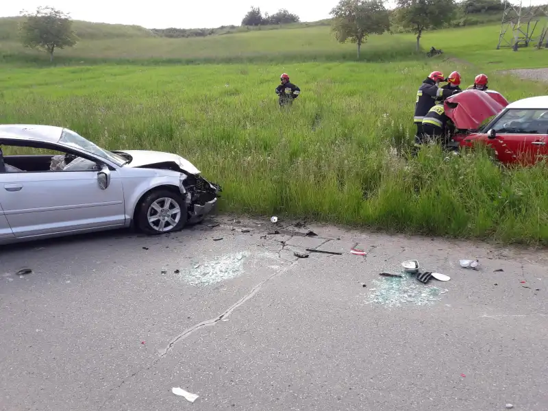 Nowy Sącz: Na ul. Juranda zderzyły się trzy osobówki. Jedna osoba ranna