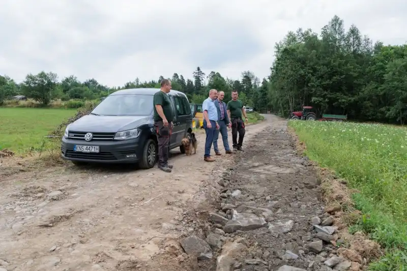 Postępują prace przy budowie drogi Lipnica Wielka Podlas