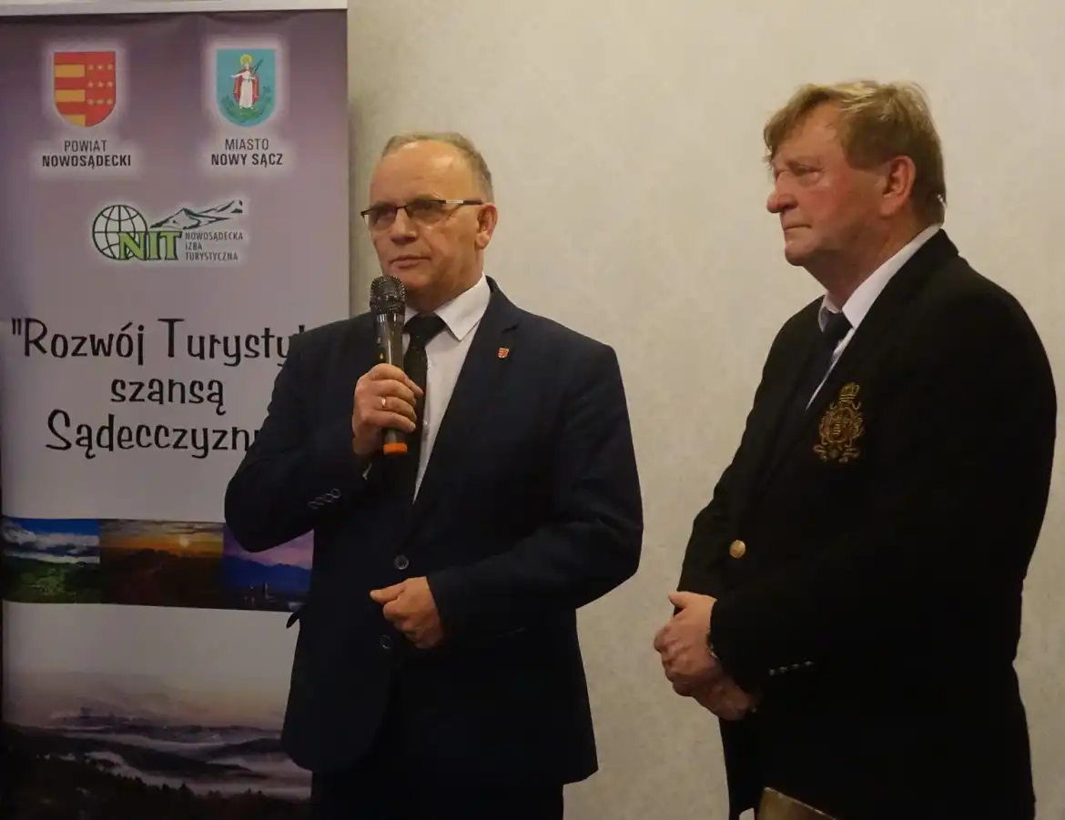 Jubileusz NIT. Złote i Srebrne Jabłka dla liderów Sądecczyzny