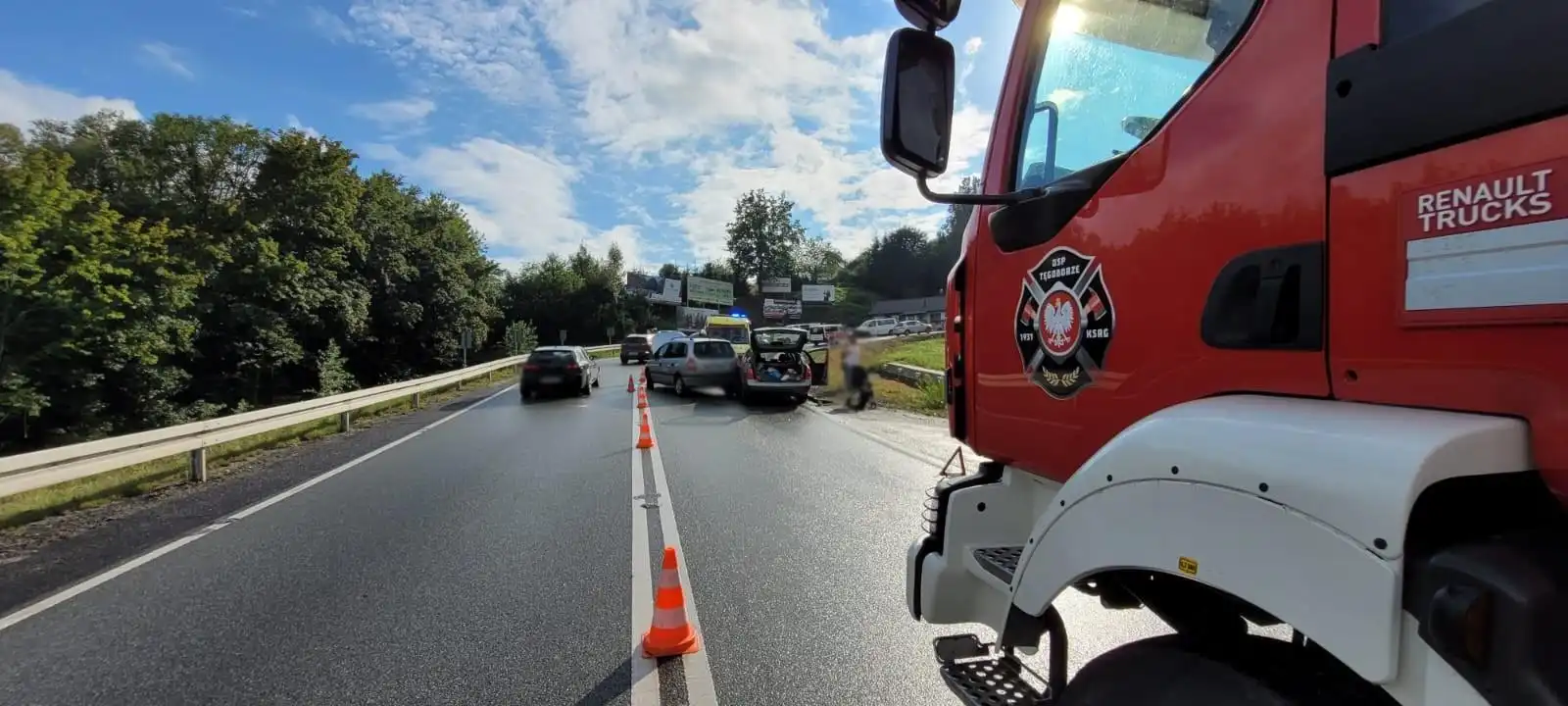 Wypadek na DK75 w Tęgoborzy. Pięć osób trafiło do szpitala