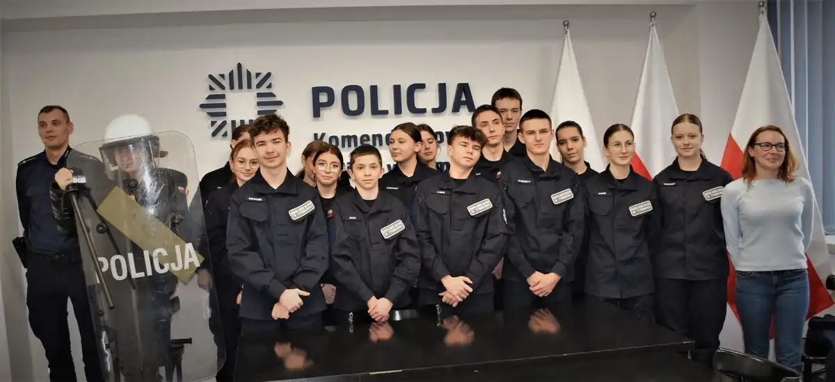 Policyjna przygoda uczniów z Tymbarku