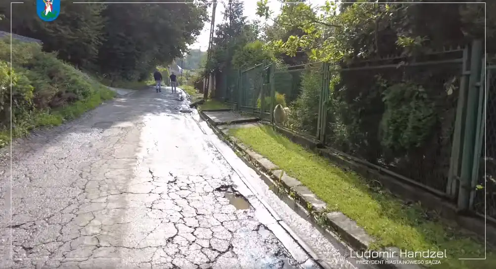 Nocna nawałnica w Nowym Sączu. Trwają prace porządkowe i szacowanie szkód