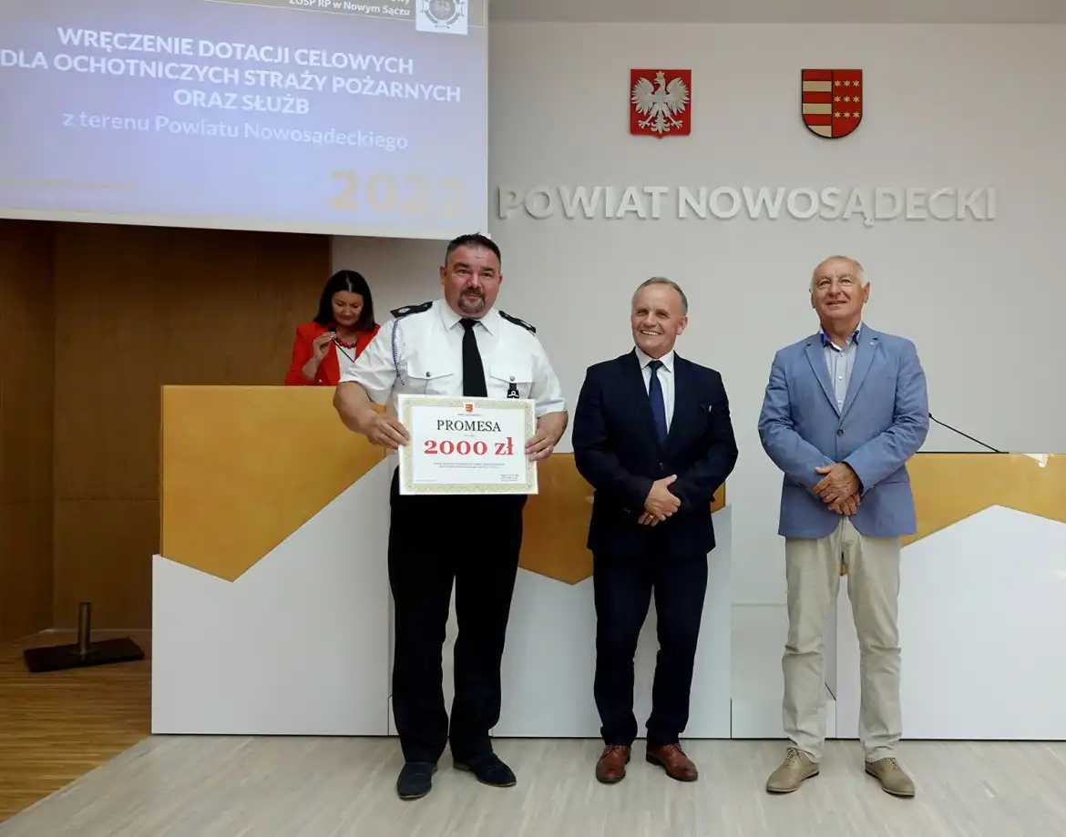 Blisko 300 tys. zł dla strażaków ochotników i służb z terenu powiatu nowosądeckiego