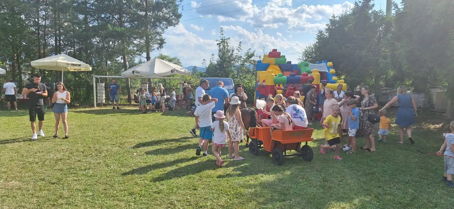 Słoneczny Piknik Integracyjny w Juraszowej. Wspólna zabawa i radość