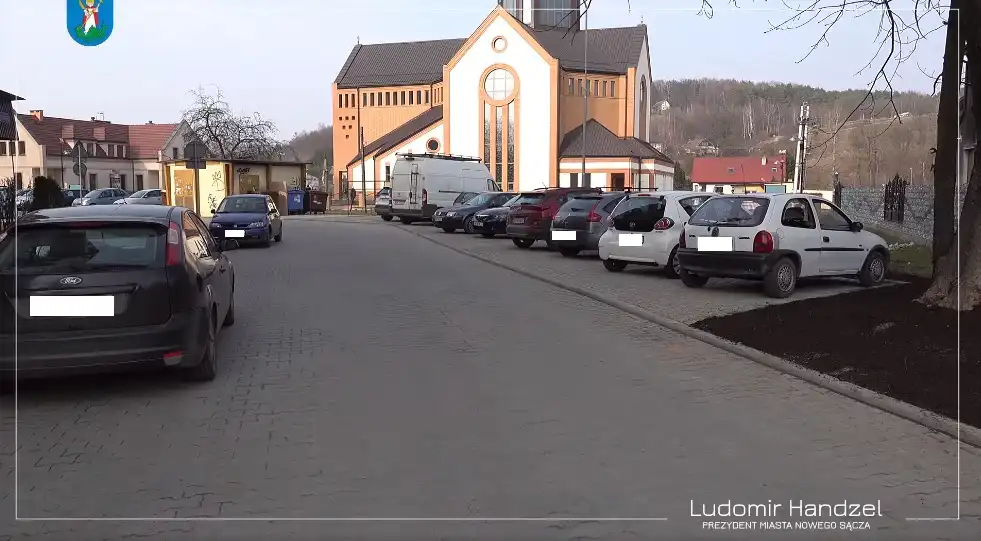 Nowy Sącz: Na Osiedlu Barskie powstało kilkadziesiąt nowych miejsc parkingowych