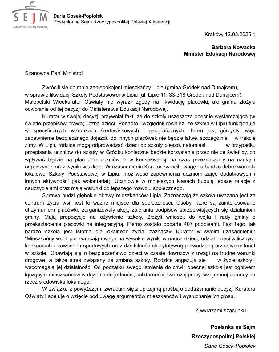 Gmina chce zamknąć szkołę, mieszkańcy protestują, posłanka interweniuje