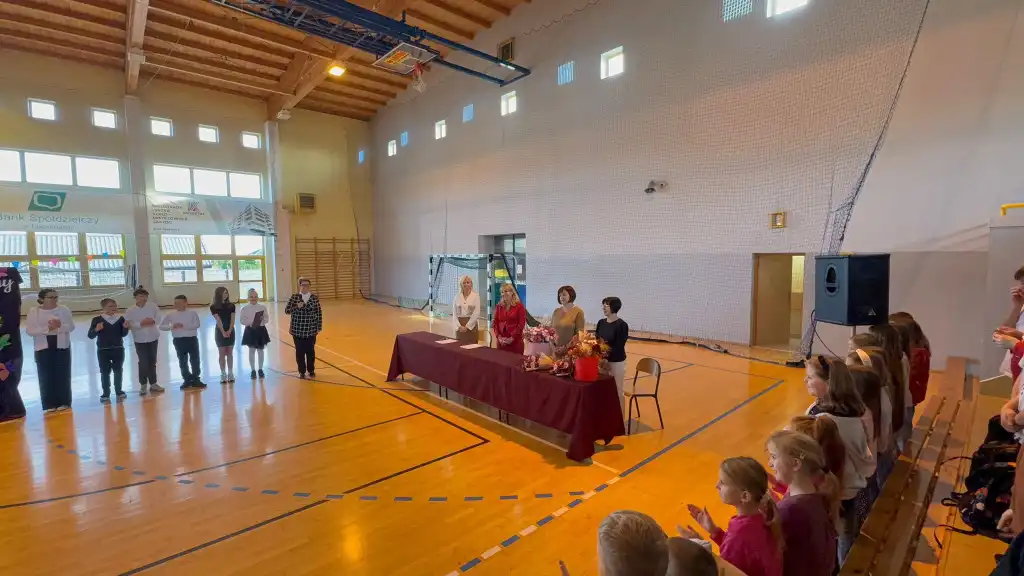 Po latach oddania. Szkoła w Brzeznej żegna swoje wychowawczynie