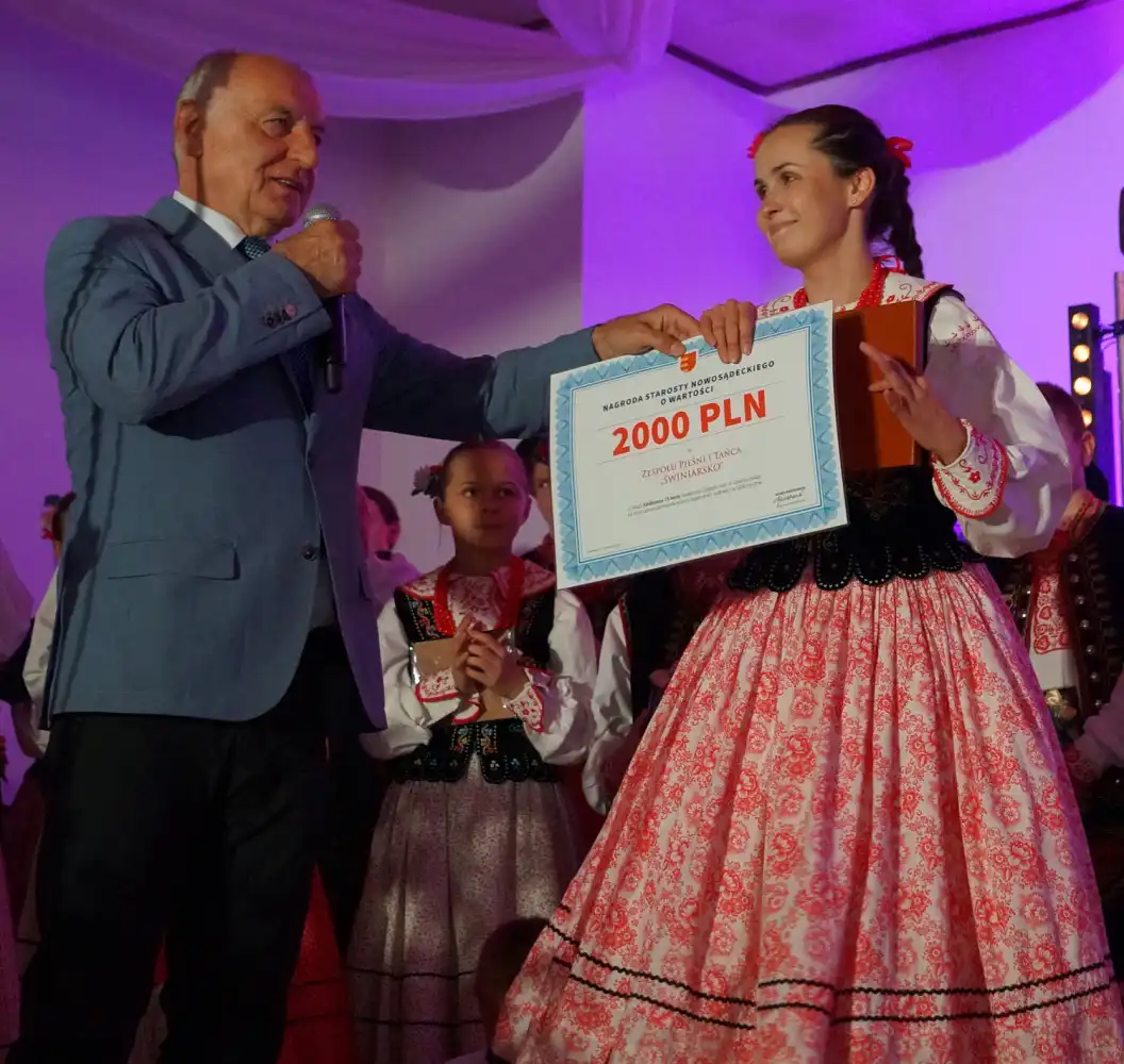 Zespół Pieśni i Tańca "Świniarsko" świętuje jubileusz 15-lecia działalności