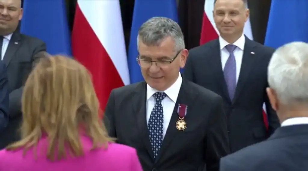 Burmistrz Starego Sącza odznaczony Złotym Krzyżem Zasługi