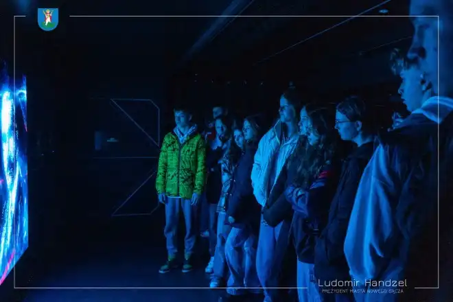 Trwa niezwykłe wydarzenie multimedialne na nowosądeckim rynku
