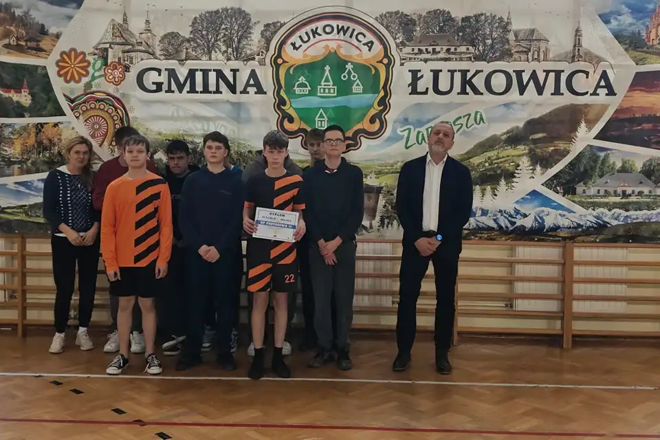 Igrzyska Młodzieży Szkolnej w Piłce Ręcznej. Sportowe emocje w Łukowicy