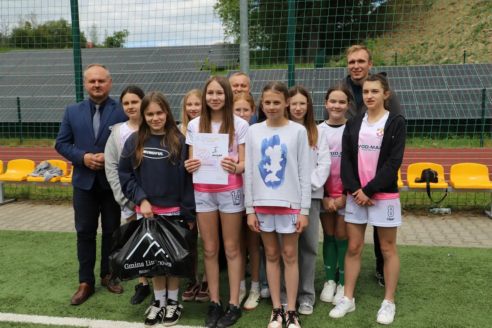 Sportowe emocje w Męcinie. Dziewczęta walczyły o mistrzostwo gminy